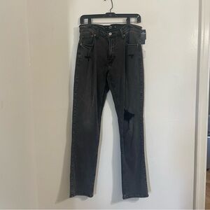 NWT Hollister Slim Straight Ripped Jeans | Size: 32x32